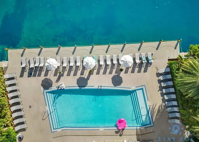 Tropical Apartment - Balcony - Resort, Pool - Gym