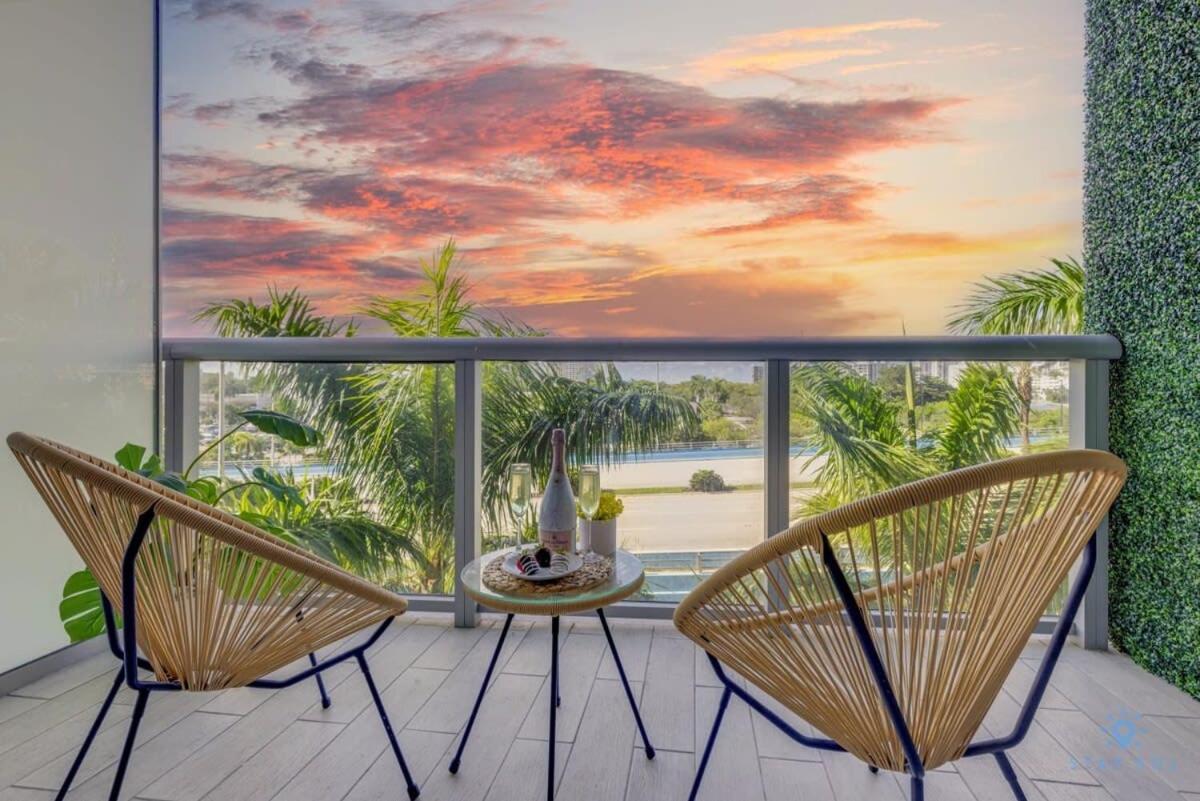 Tropical - Balcony - Resort, Pool - Gym Holiday home